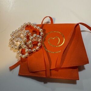 Encirckled pearl necklace